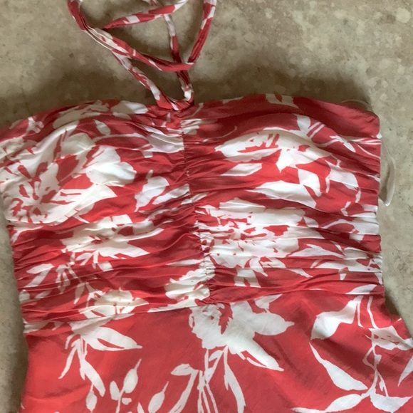 Lovely summer strapless dress from Le Château sz S - Picture 2 of 4